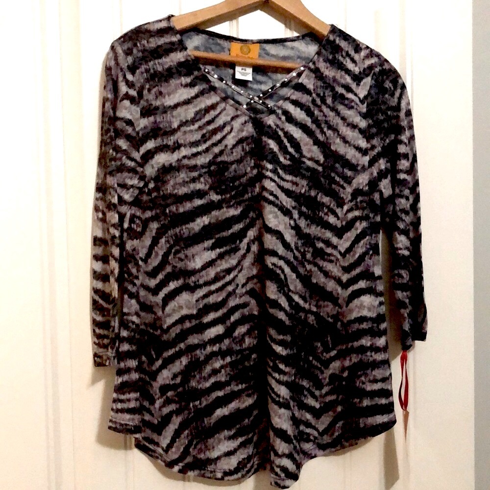 3/$15 Ruby Rd petite PS print shirt. NWT. Create a bundle of your 3 favorites